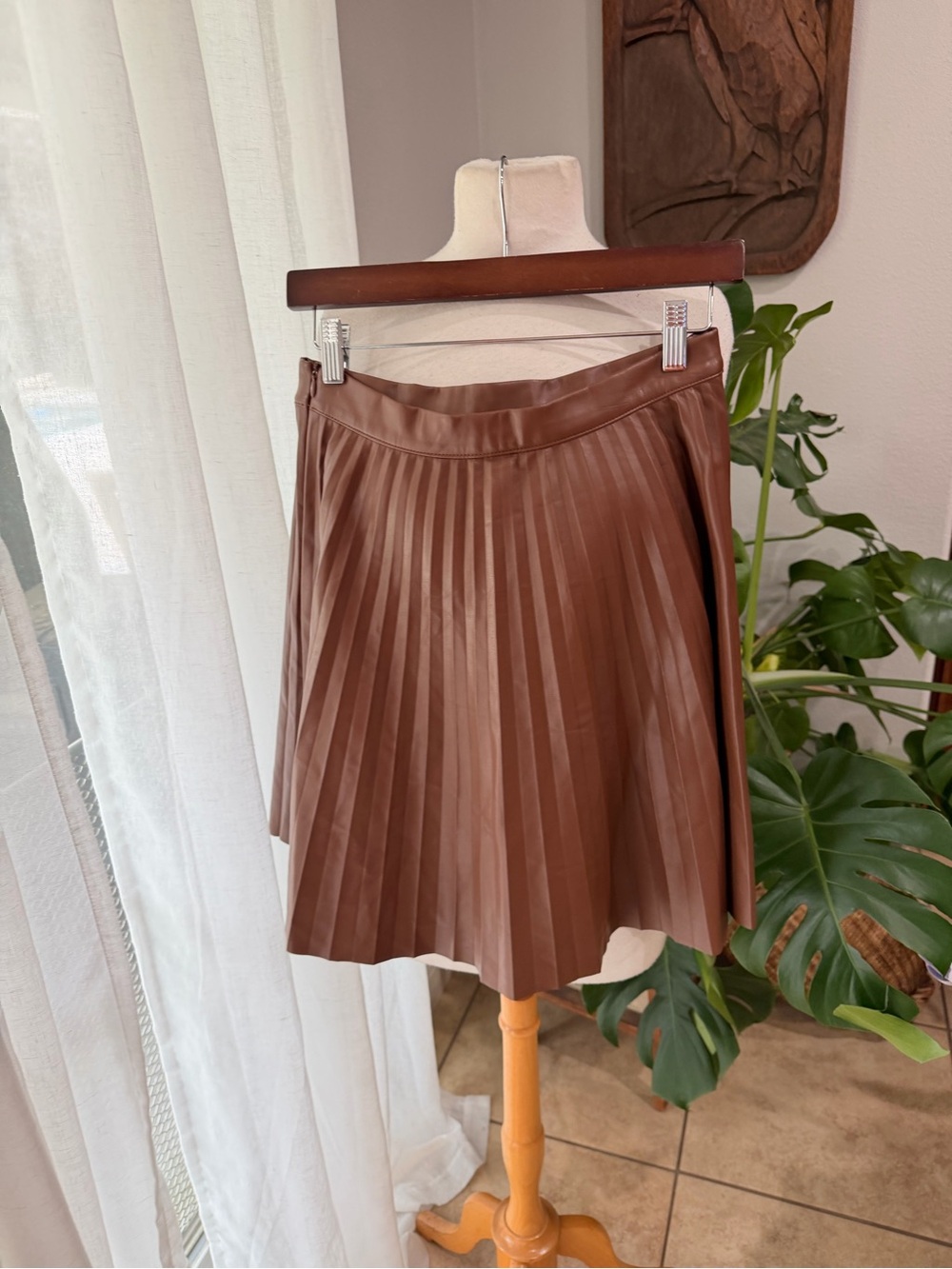 Marc New York Pleated Faux Leather Skirt Brown Size 2 Mini Skirt - Picture 4 of 4